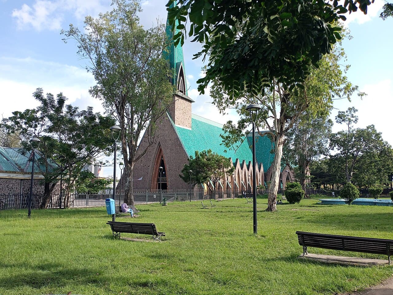 Basilique Sainte-Anne du Congo, Brazzaville